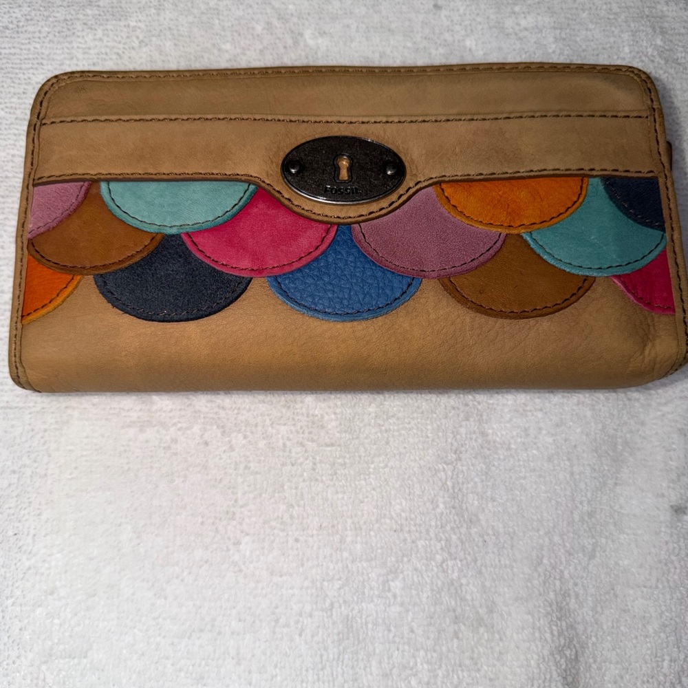 Scallop-Accent Tan Leather Wallet with Multicolor Panels
